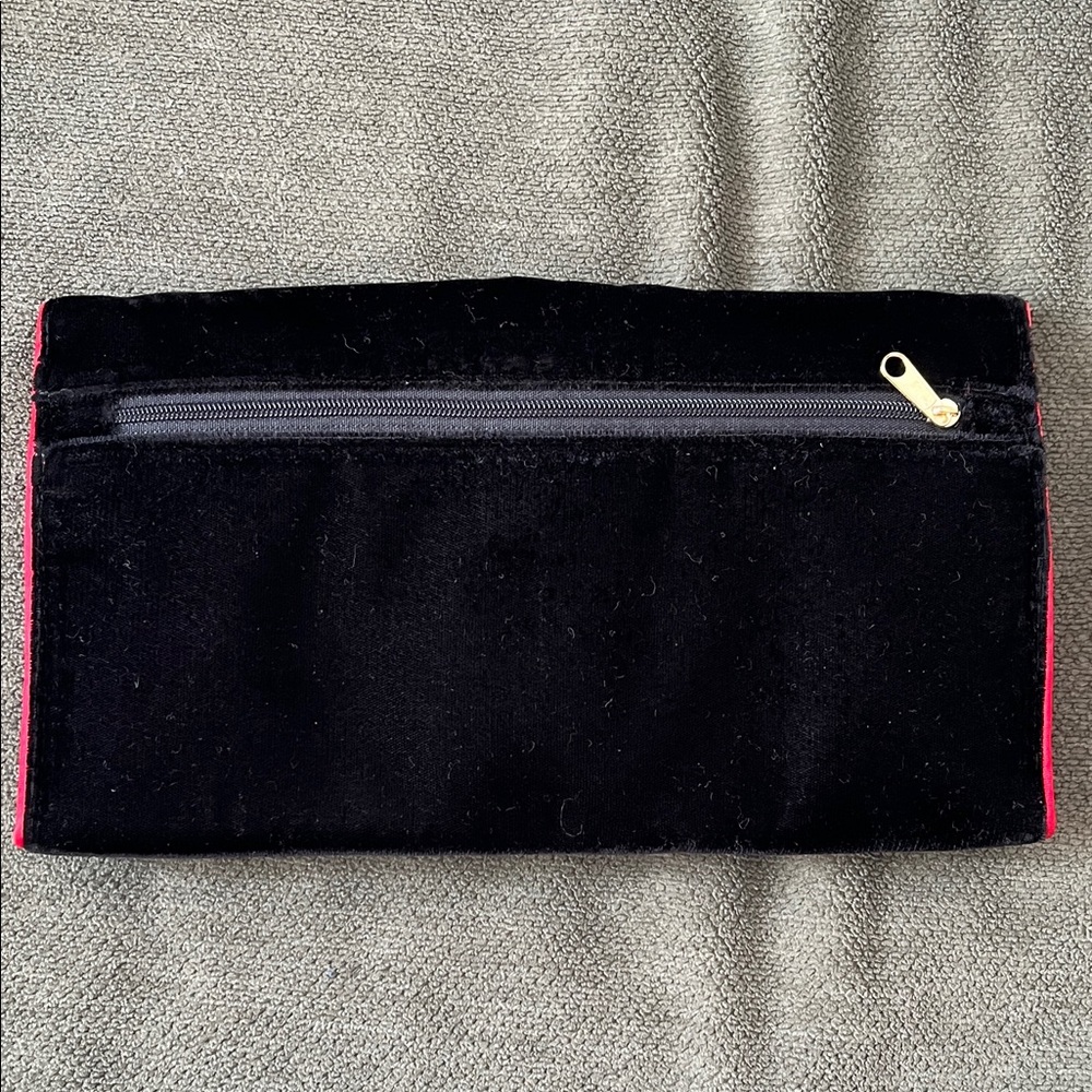 Ralph Lauren Black Velvet Makeup/Toiletry Clutch with Red Trim - Picture 2 of 8